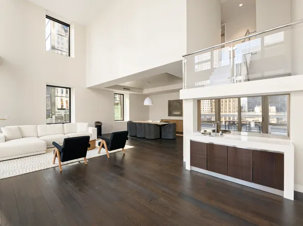 20 West 53rd Street image 4 of 15