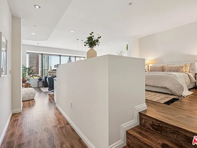 1100 Wilshire Blvd #2209 — Photo 22