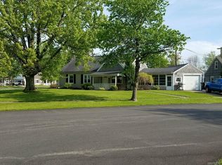 154 Louis St, Cheektowaga, NY 14225
