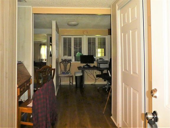 5th image of 341 Pease Rd