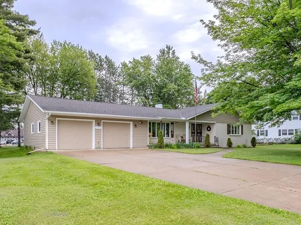 701 Tee Lane Dr, Merrill, WI 54452