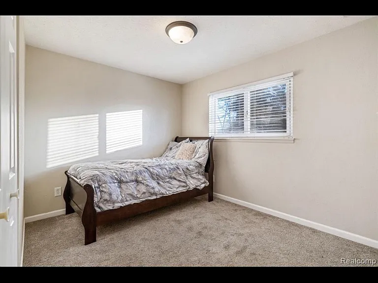 30636 Calahan Rd — Photo 5
