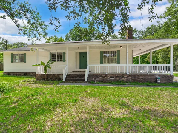 101 Lake Dr, Summerville, SC 29483