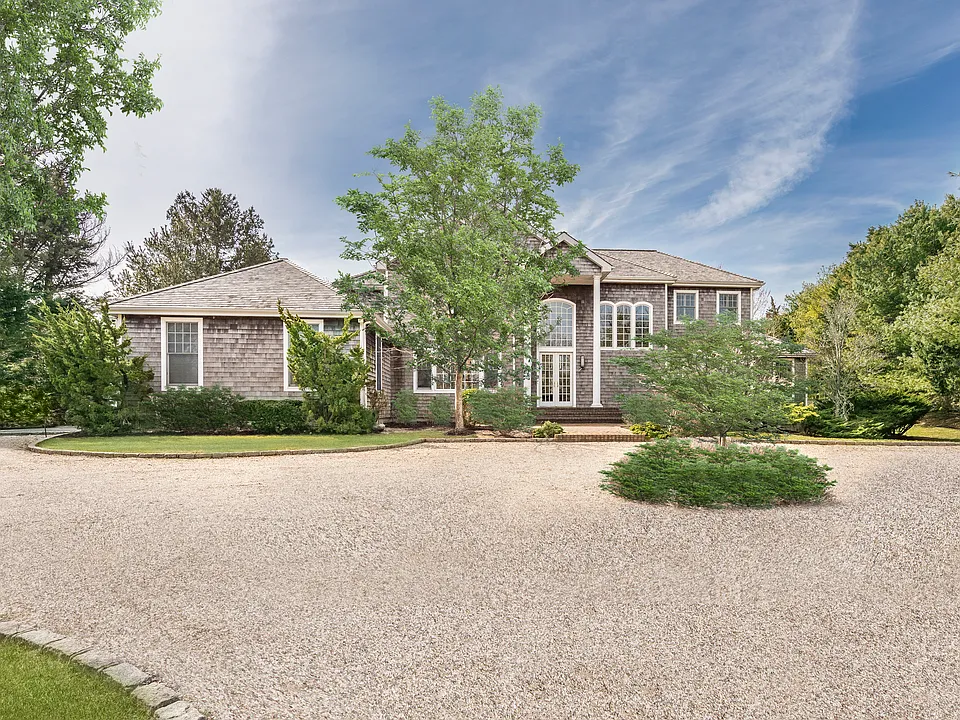 99 Flying Point Rd