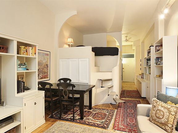 3rd image of 23 Waverly Pl APT 5I