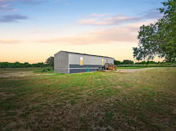 3131 sandy elm, La Vernia, TX 78121