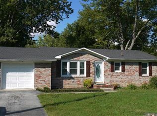 425 Hillwood Rd, Tullahoma, TN 37388