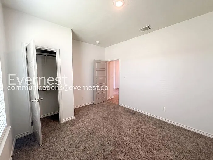 8511 Glade Dr — Photo 9