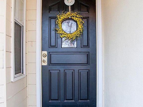 3rd image of 14844 Lipson Ave