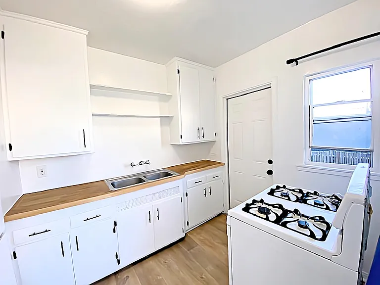 3415 S Bronson Ave #1 — Photo 9
