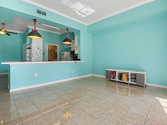 5th image of 3225 Turtle Creek Blvd APT 212