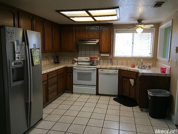 2nd image of 813 Deer Park Dr