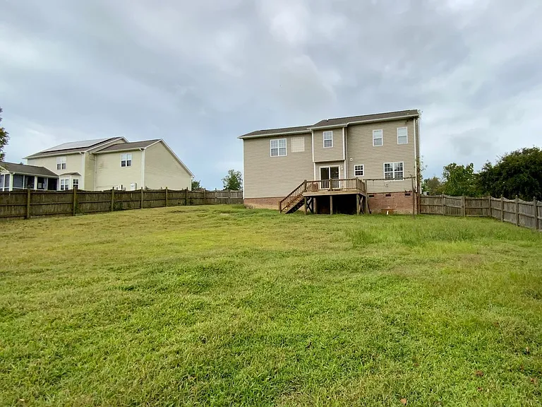202 Thrush Ct — Photo 9