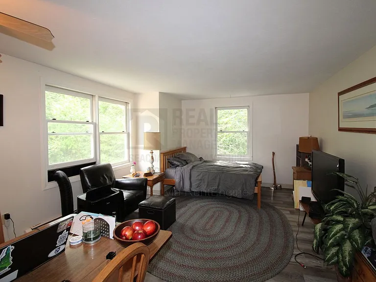28 Ivy Ln #5 — Photo 2
