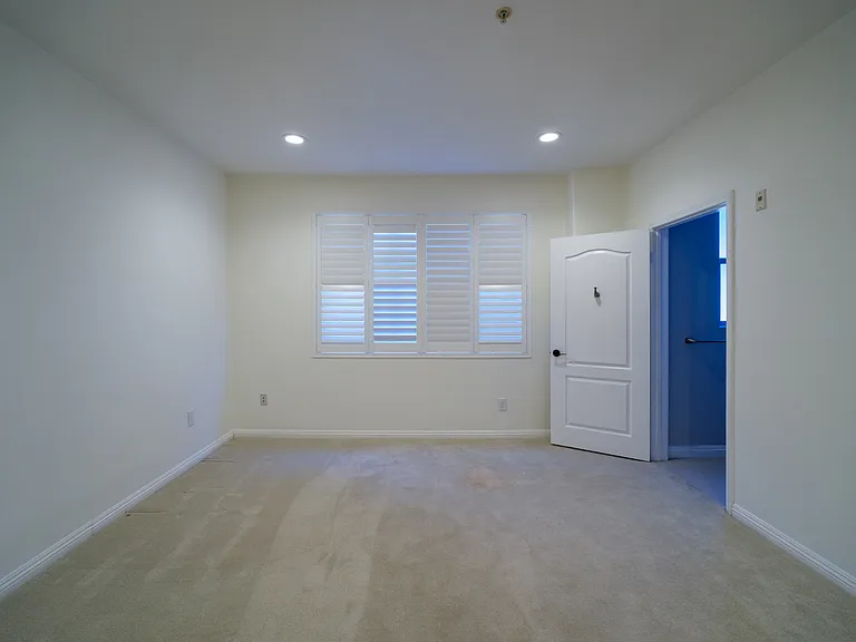 200 N 5th St #108 — Photo 31