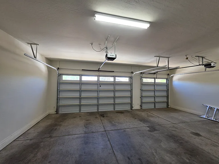 2653 N Travis — Photo 37
