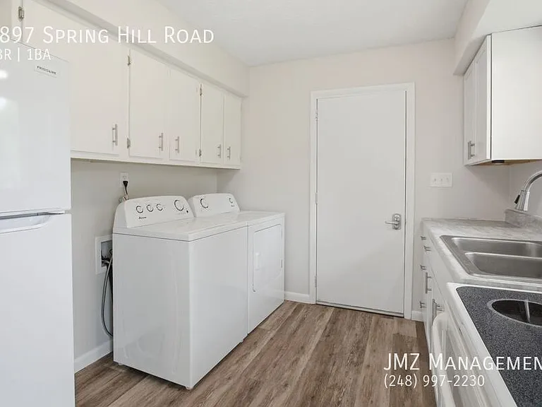 2897 Spring Hill Dr — Photo 7