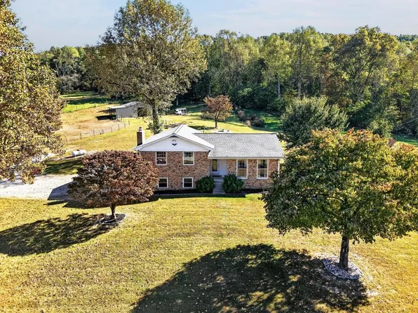 9376 Spring Creek Rd, Cookeville, TN 38506