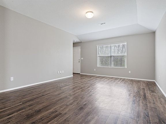 5th image of 7851 Bridgegate Ave