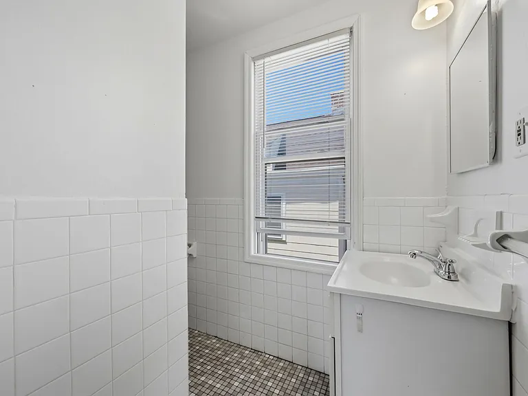 163 Walnut St #2 — Photo 8