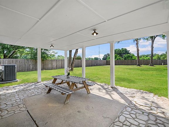 2nd image of 4119 Bridgeland Ln