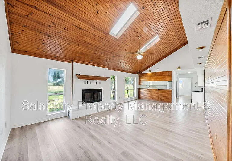 13264 Jackson Rd — Photo 2