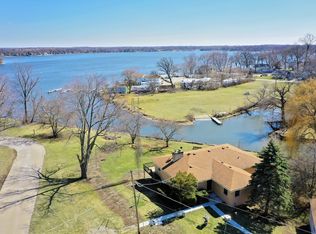26075 W Riverview Dr, Antioch, IL