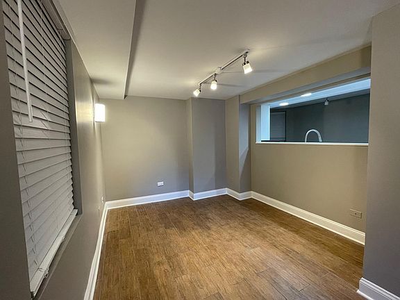 5th image of 716 W Cornelia Ave #G
