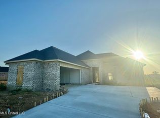 136 Hunters Way, Canton, MS 39046