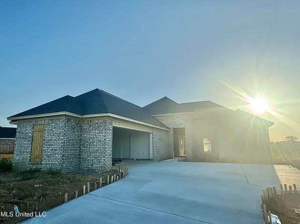 136 Hunters Way, Canton, MS 39046