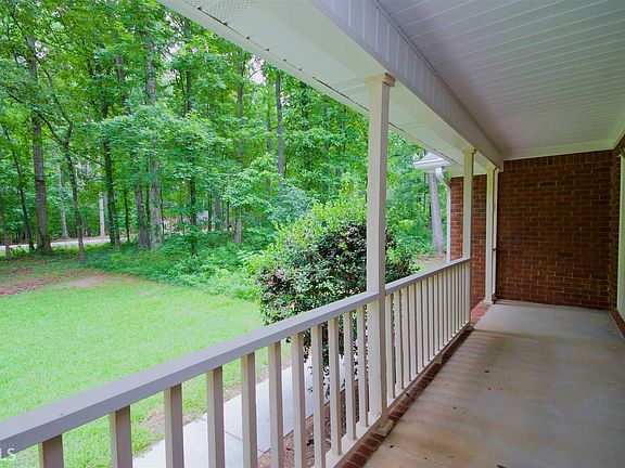 5th image of 100 Black Rock Ct