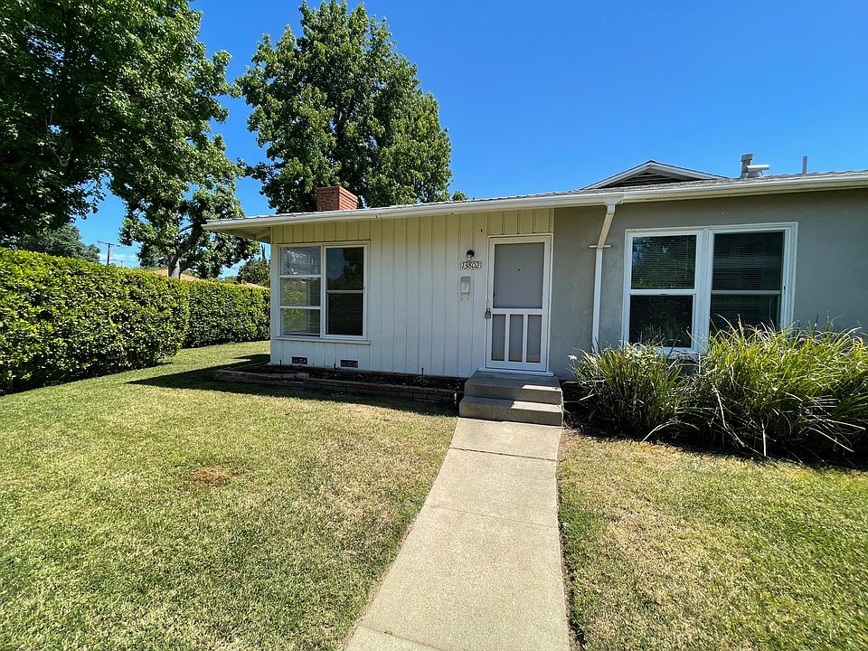 1st image of 13802 Burbank Blvd #13802