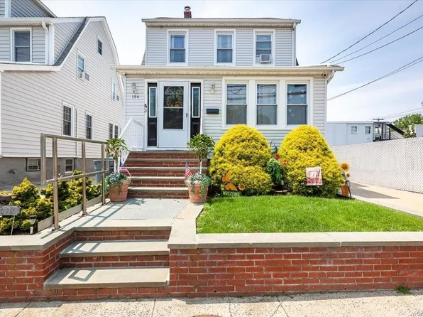 184 Horton Avenue, Valley Stream, NY 11580