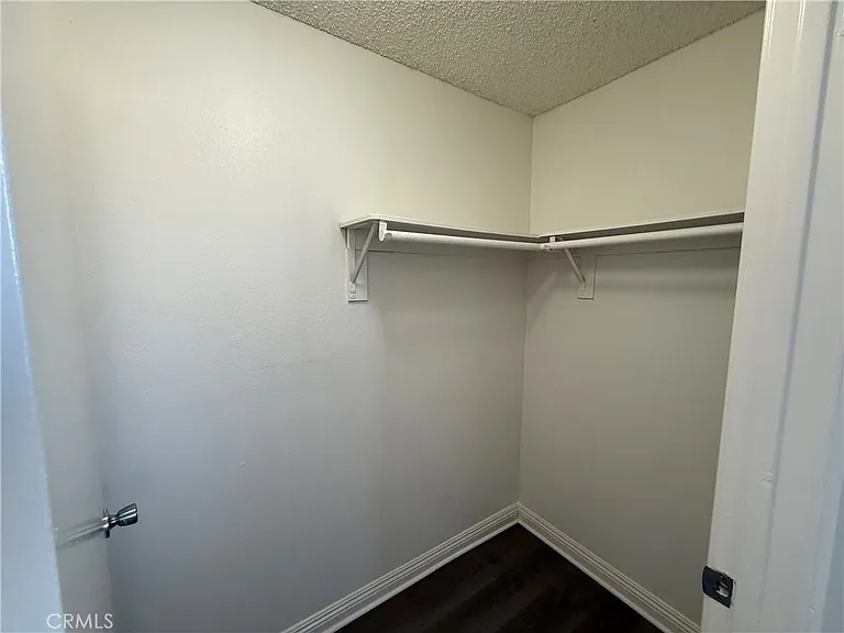 1212 Gladys Ave #303 — Photo 11