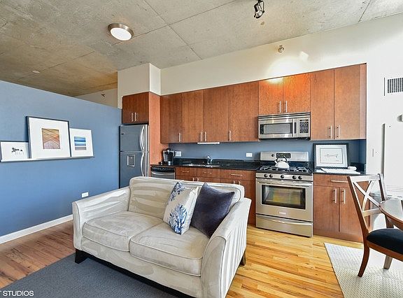 2nd image of 1720 S Michigan Ave APT 1507