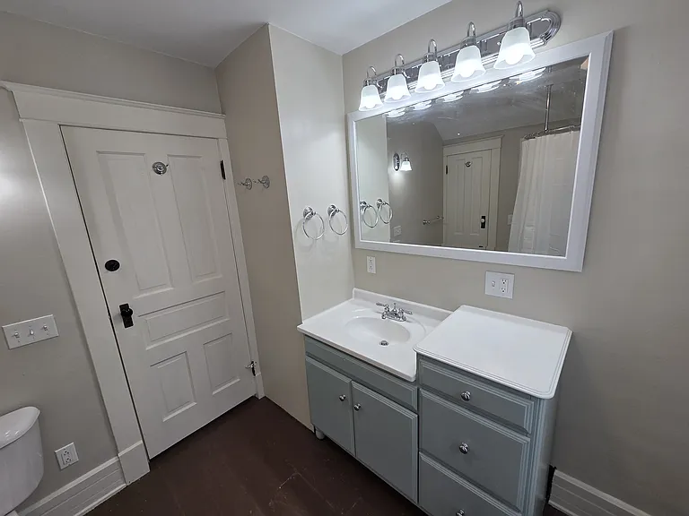 Upstairs bathroom