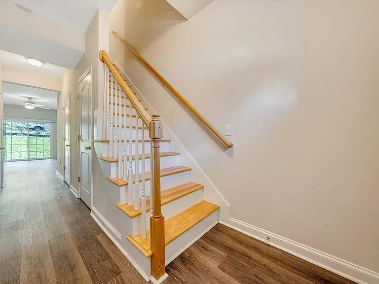 5388 Laurel Crest Ln — Photo 8