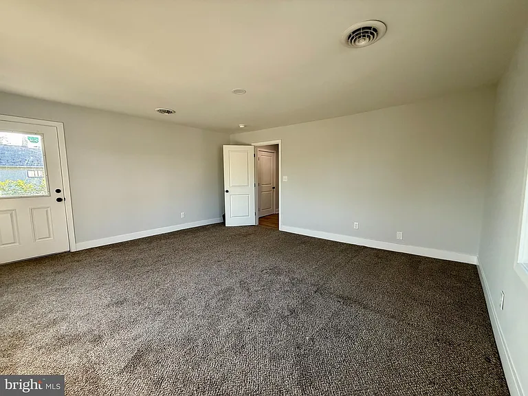 603 Main St — Photo 6