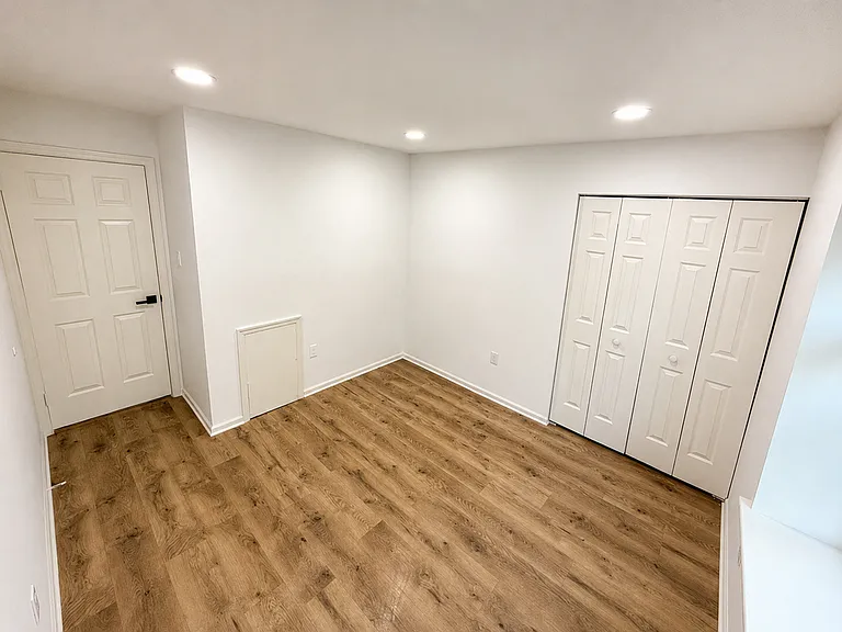 101 Laurel Cir — Photo 5