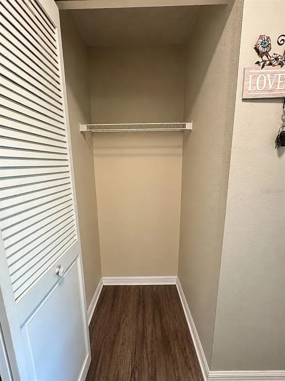 440 Berwick Cir — Photo 4