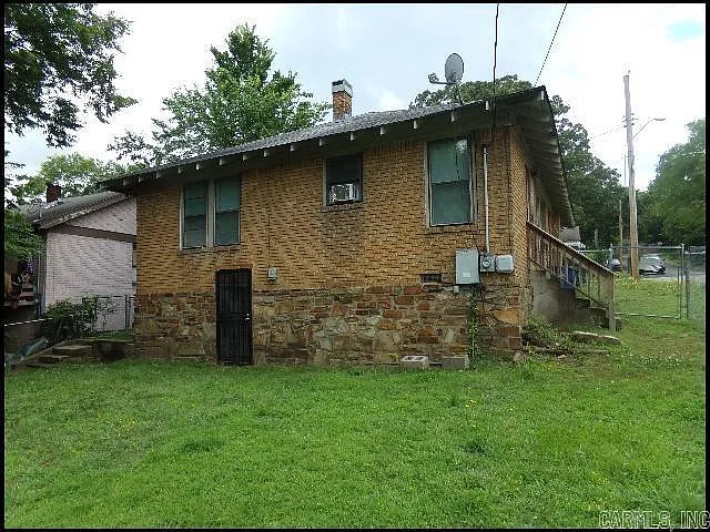 1024 Park Dr — Photo 13
