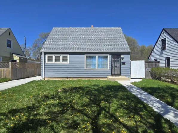 5630 W Carmen AVENUE, Milwaukee, WI 53218