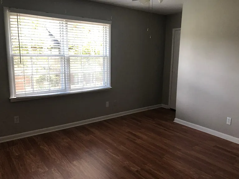 455 Mall Blvd #35 — Photo 12