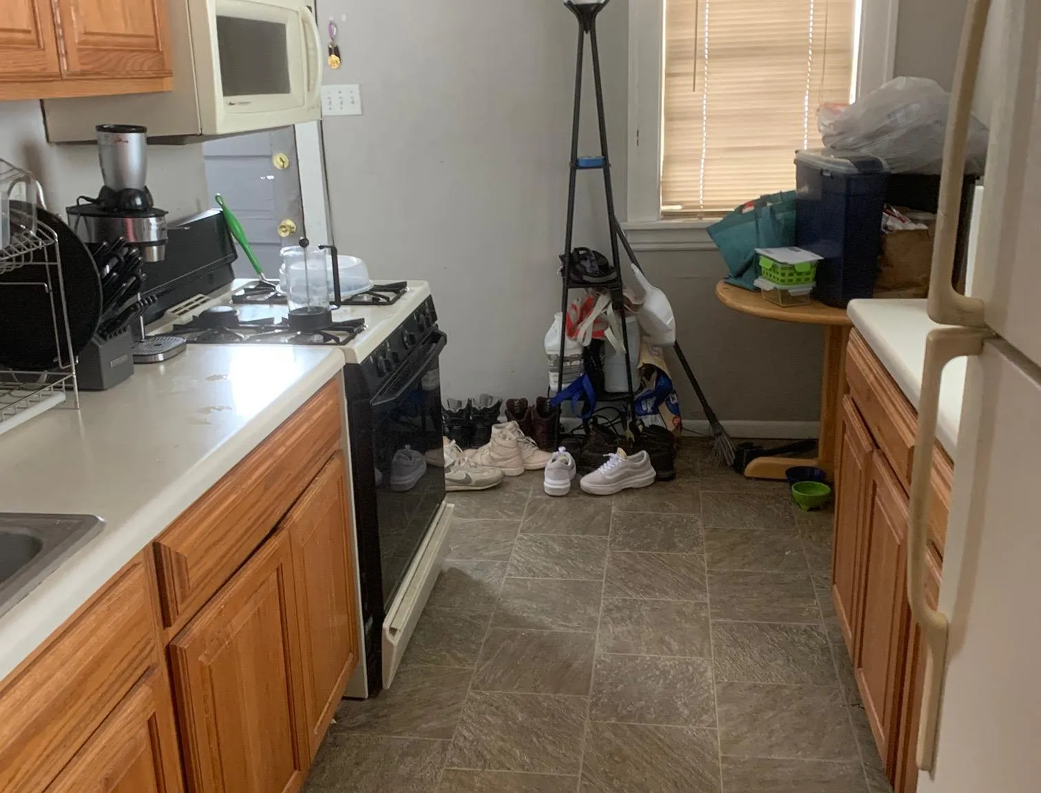 3 bed, 1000 sqft, $1,650 — Photo 3