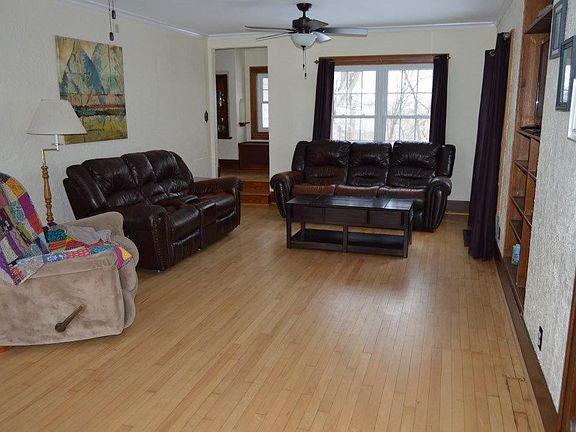 5th image of 200 Hillcrest Ct