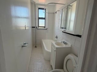 1075 Edison Ave #2, Bronx, NY 10465