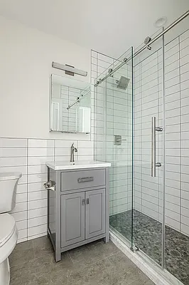Bathroom, photo 2