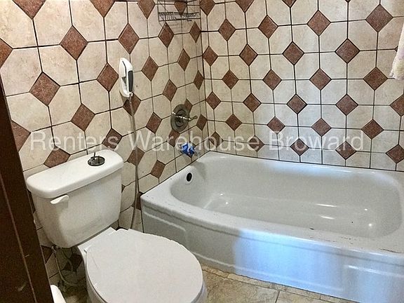 5th image of 2304 S Cypress Bend Dr APT 712