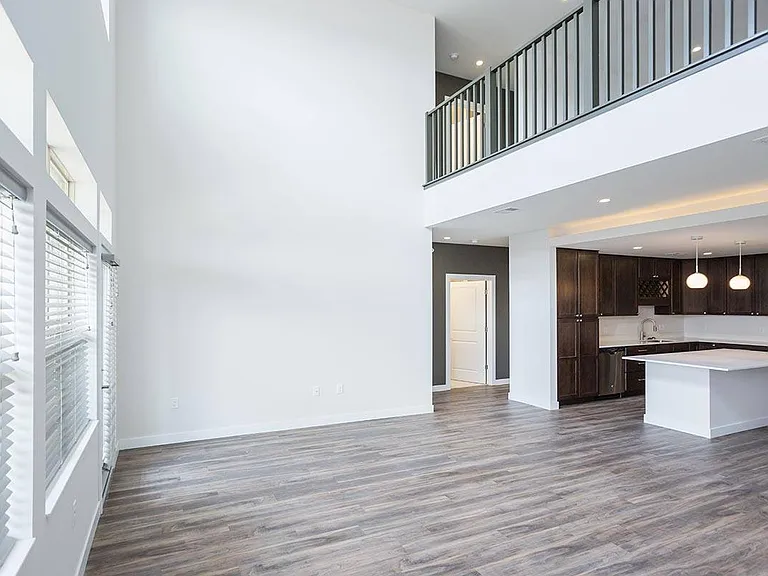 Brookside Apartments — Photo 108