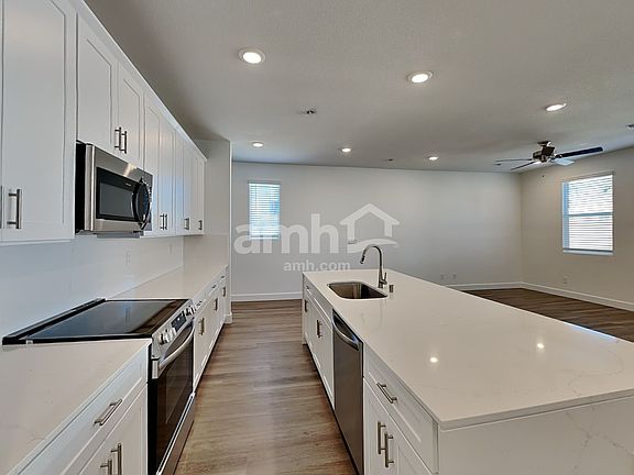 4th image of 4504 Camden Bridge St